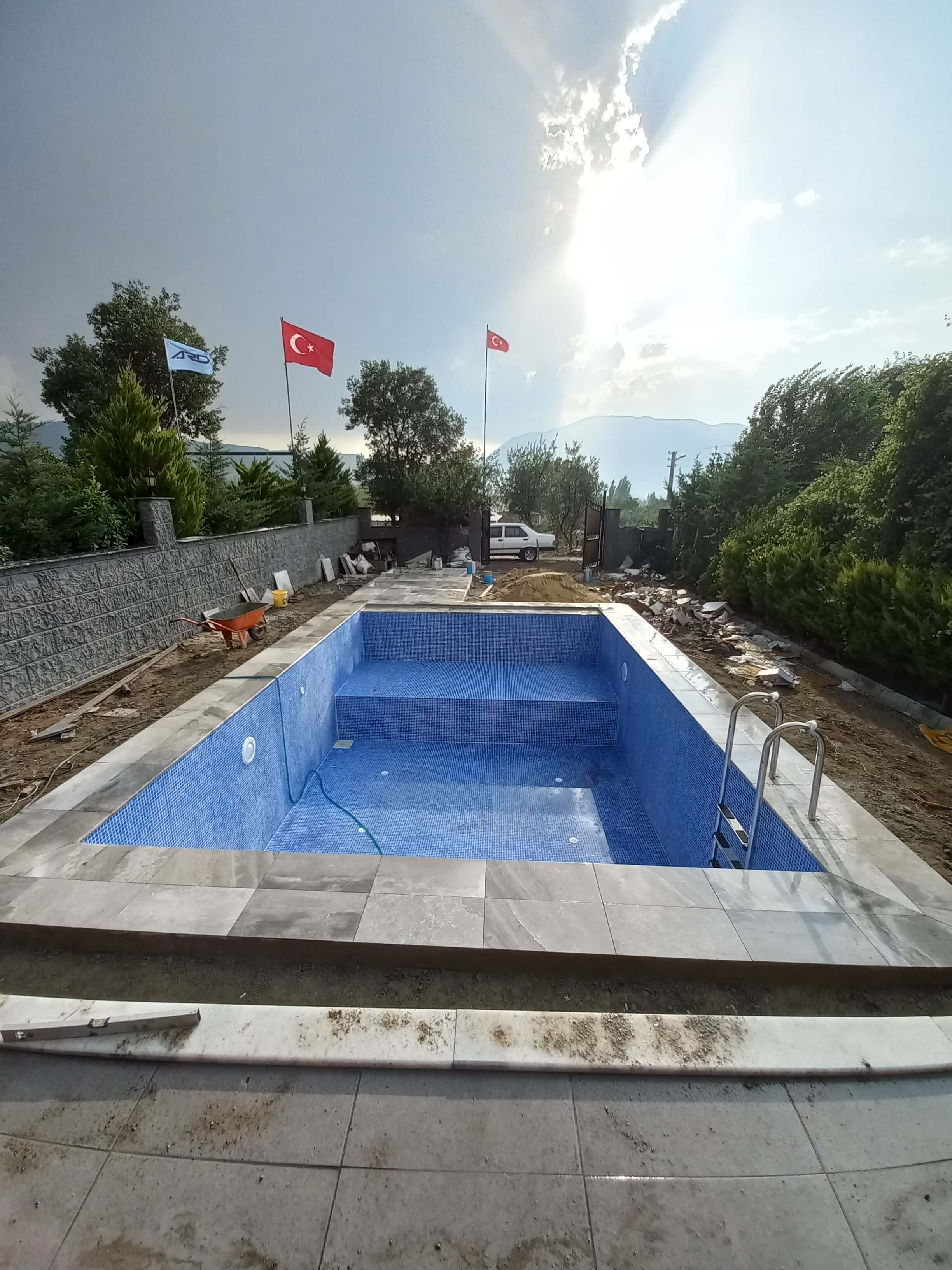 Devam eden havuz projesi